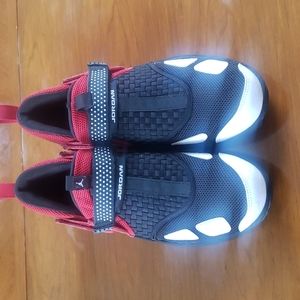 Jordan Trunner LX size 9.5